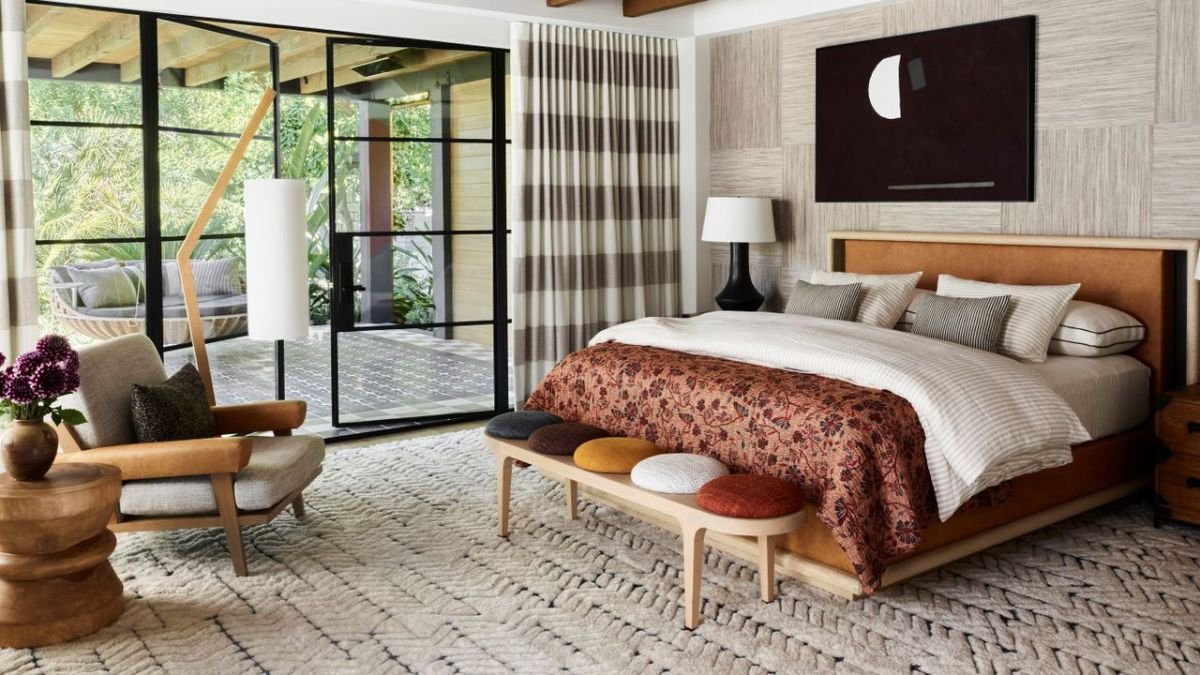 24 Exciting Bedroom Rug Ideas And Maintenance Tips