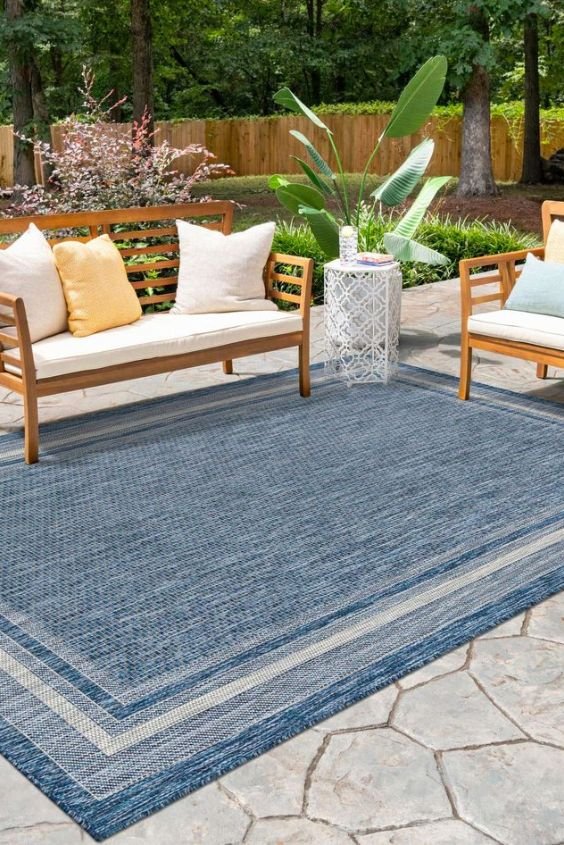 Area Rugs with Borders