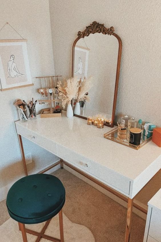 Choose a Complementary Style for Your Vanity