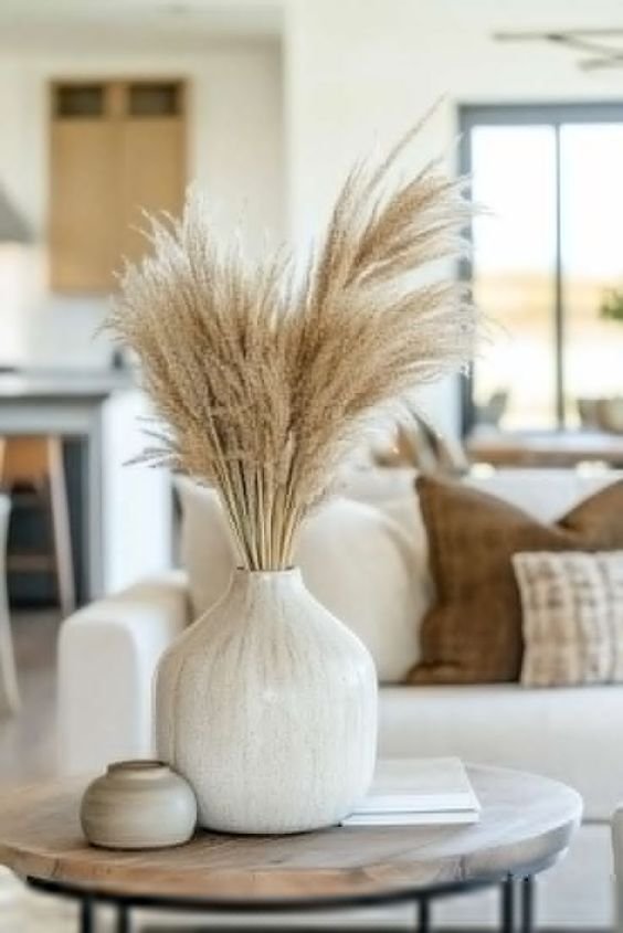 Decorative Vases for Subtle Elegance