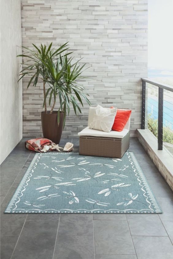 Indoor-Outdoor Rugs for Versatile Durability