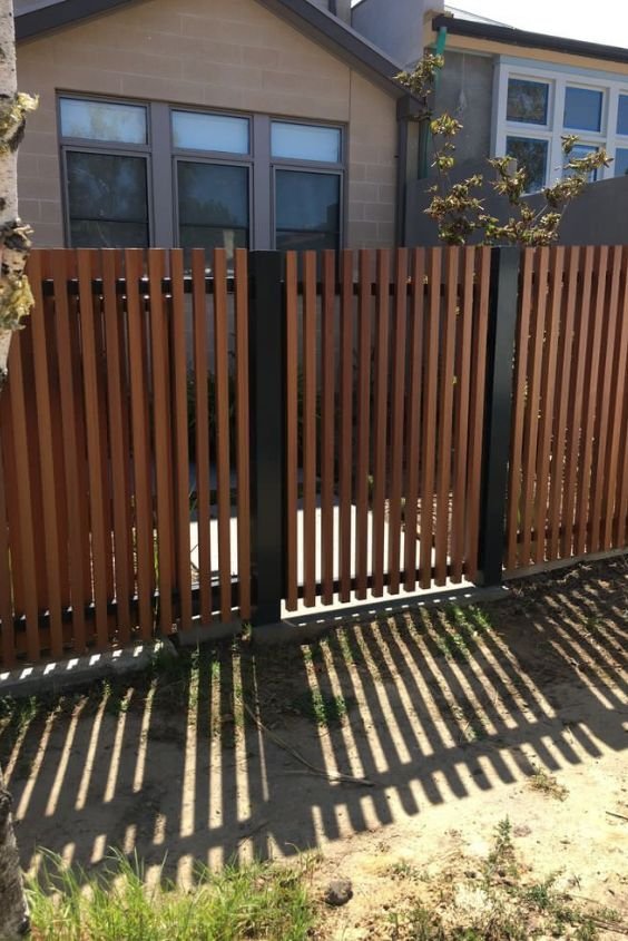 Go for a Modern Wooden Fence