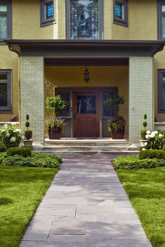 Formal Garden with Symmetry