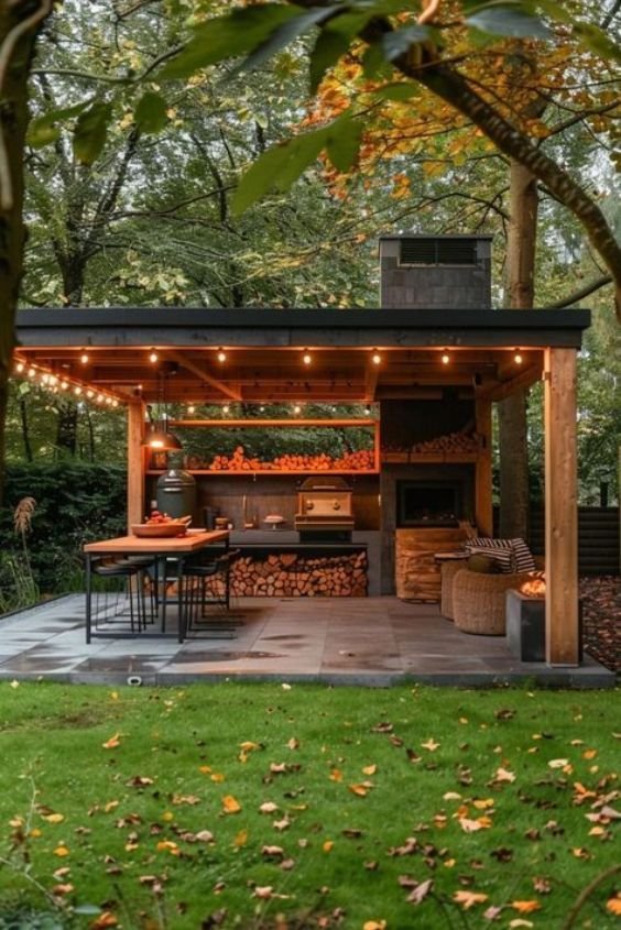 Outdoor Kitchen & BBQ Zone