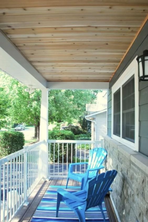 Painted Patio Ceiling for a Pop of Color