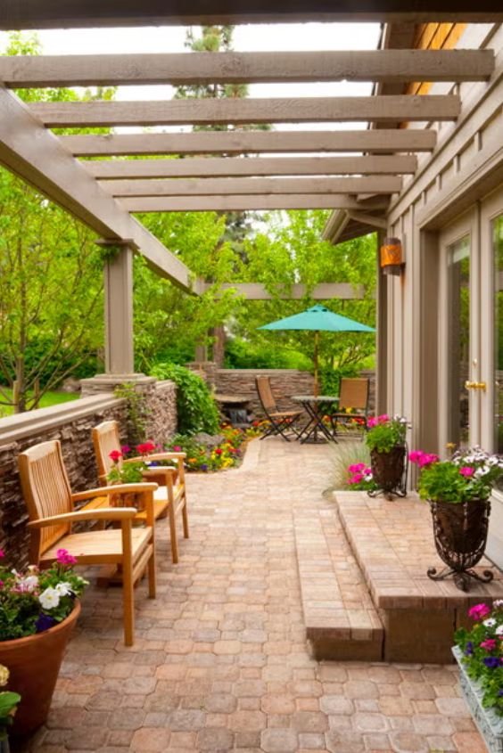 Vinyl Pergola for a Low-Maintenance Option