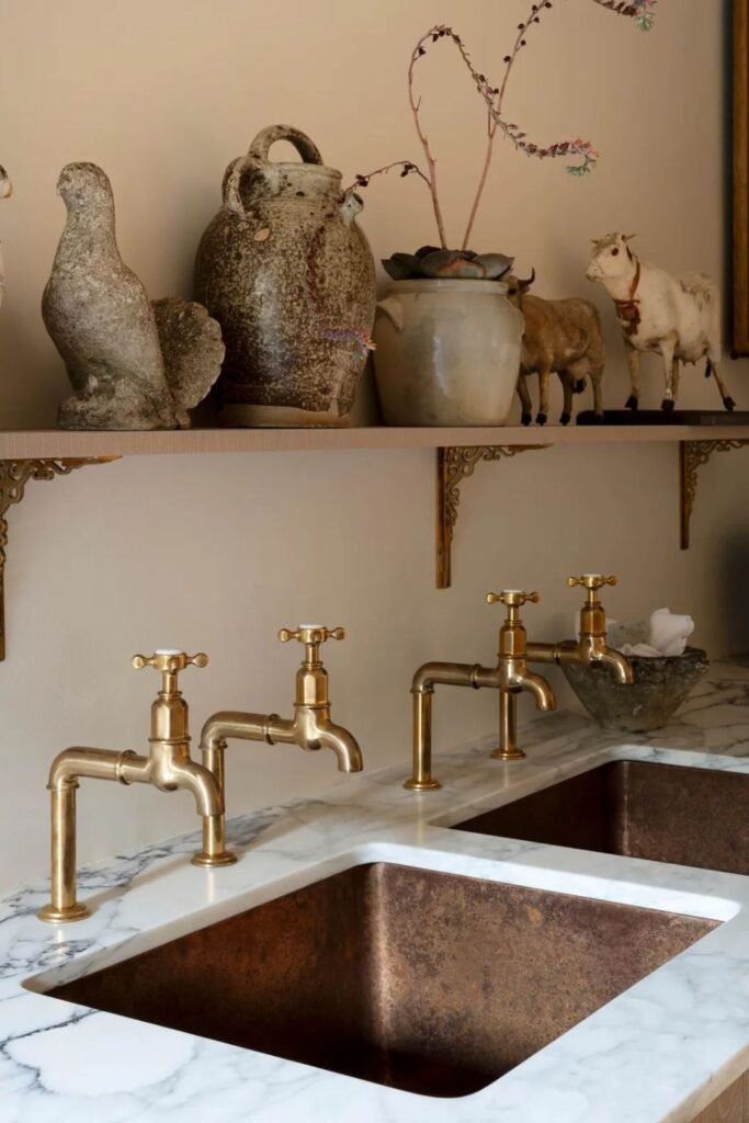 Choose Iron or Aged Brass Fixtures